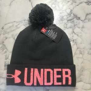 Women’s Under Armour knit hat